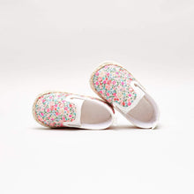 Load image into Gallery viewer, Baby Slippers (Felicie)
