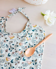 Load image into Gallery viewer, Baby Bib (Birdy)
